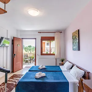 https://erifili.hotelschalkidiki.net